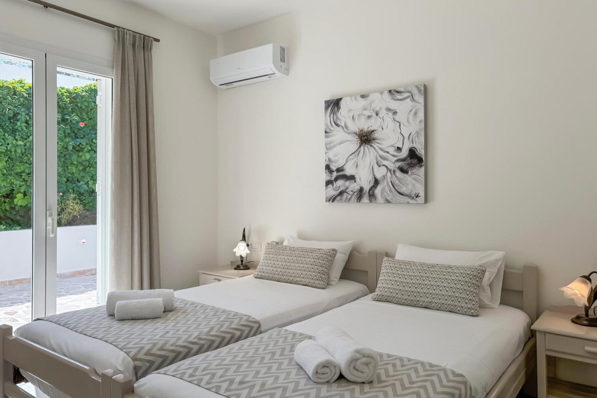 Pano Stalos Villas Kültér fotó